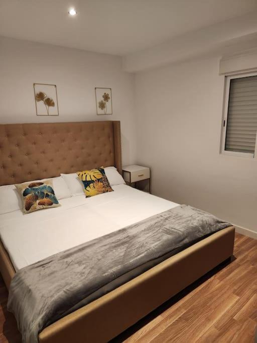 Stylishly Apartament Ginachero 2 Malaga Exterior photo